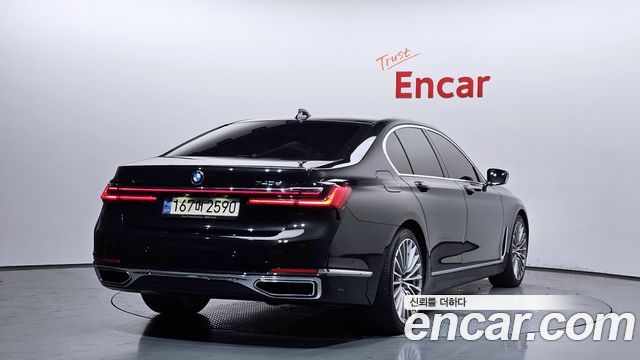 BMW 7-Series G11 740d xDrive Design Pure Excellence - фото 1
