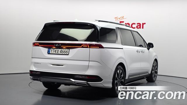 Kia Carnival 4-го поколения 9-Seater Signature - фото 1