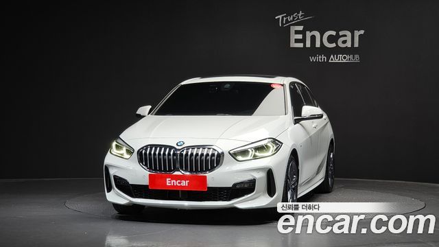 BMW 1-Series F40 120i M Sports - фото 2