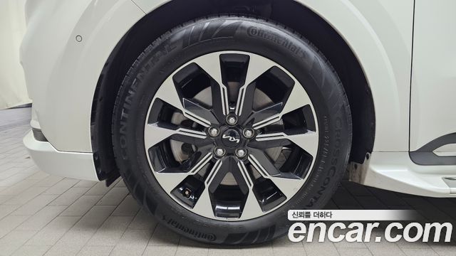 Kia Carnival 4-го поколения Gasoline 9-Seater Hi-Limousine Signature - фото 4