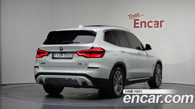 BMW X3 G01 xDrive 20i Luxury - фото 1