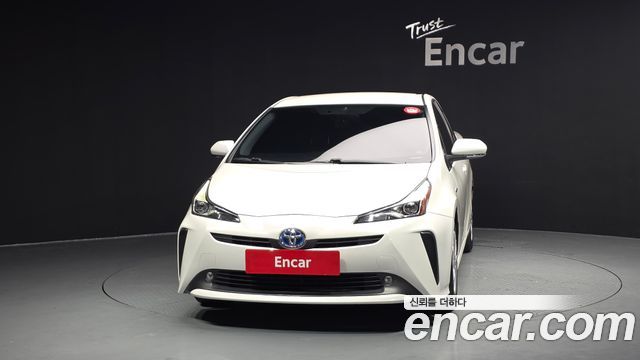 Toyota Prius 4-го поколения 1.8 - фото 2