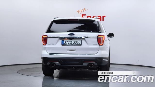 Ford Explorer 2.3 Limited 4WD 5th - фото 3