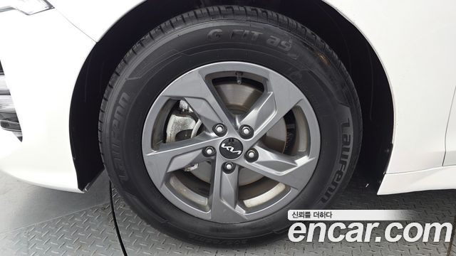 Kia K5 3-го поколения 2.0 LPI(Renter car) Strandard - фото 4