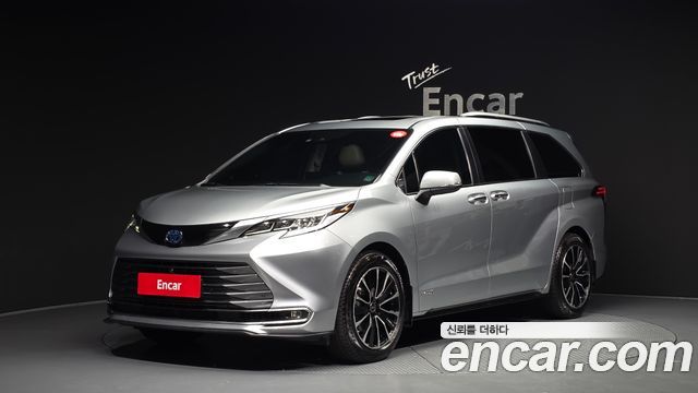 Toyota Sienna 4-го поколения 2.5 Hybrid AWD - фото 0