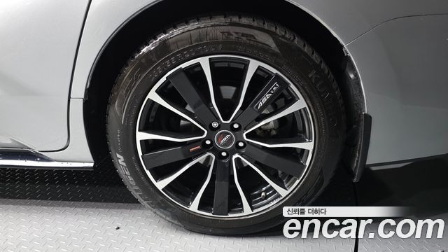 Toyota Sienna 4-го поколения 2.5 Hybrid AWD - фото 4