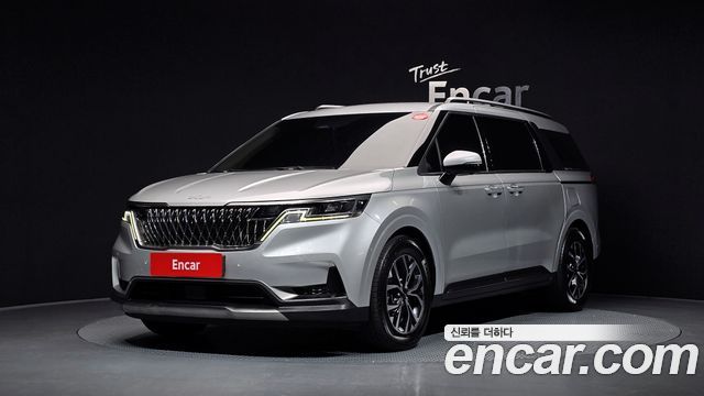 Kia Carnival 4-го поколения 9-Seater Signature - фото 0