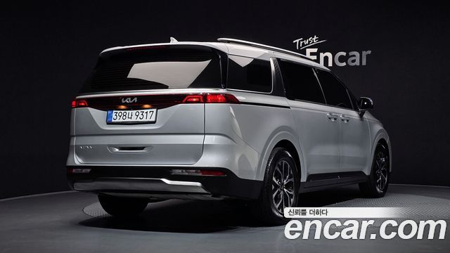 Kia Carnival 4-го поколения 9-Seater Signature - фото 1