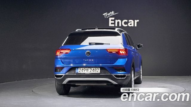 Volkswagen T-Roc 2.0 TDI Premium - фото 2