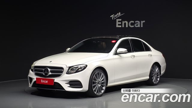 Mercedes-Benz E-Class W213 E350 4MATIC AMG Line - фото 0