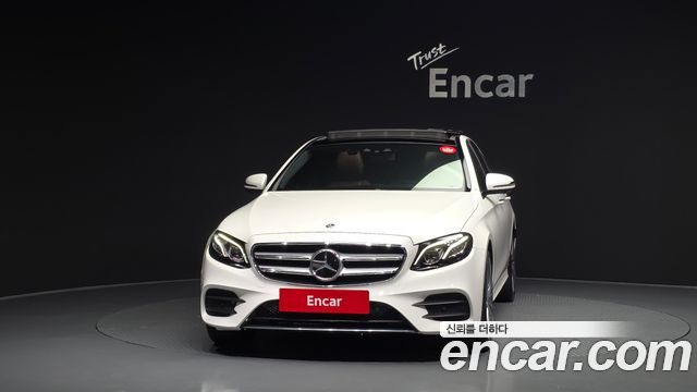Mercedes-Benz E-Class W213 E350 4MATIC AMG Line - фото 2