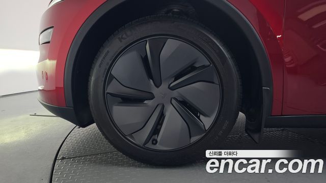 Tesla Model Y Premium RWD - фото 3