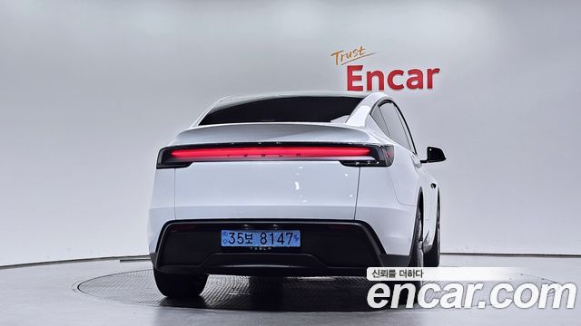 Tesla Model Y RWD - фото 3
