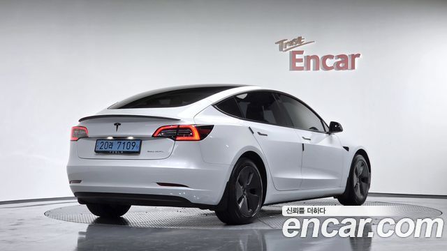 Tesla Model 3 Long Range AWD - фото 1