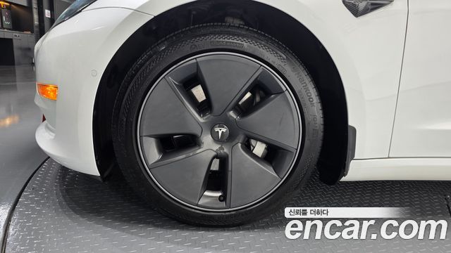 Tesla Model 3 Long Range AWD - фото 4