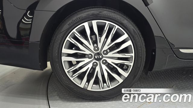 Kia K7 Premier, гибрид Signature - фото 4