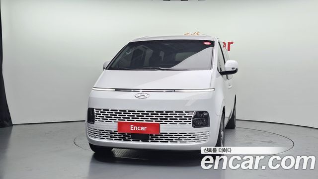 Hyundai Staria Tourer 11-Seater Modern - фото 2