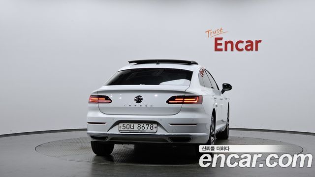 Volkswagen Arteon 2.0 TDI Premium - фото 2