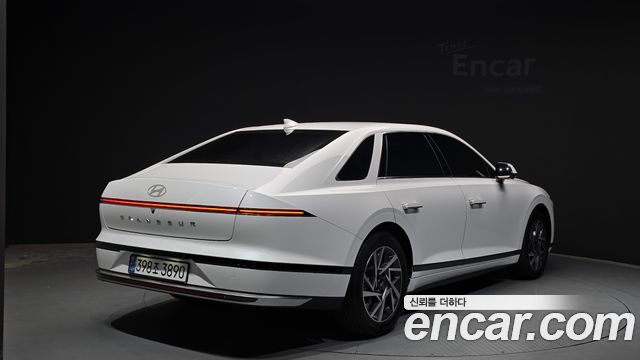 Hyundai Grandeur GN7, гибрид Premium - фото 1