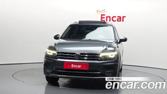 Volkswagen Tiguan 2.0 TDI Prestige - фото 2