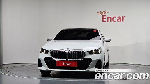 BMW 5-Series G60 520i M Sport - фото 2