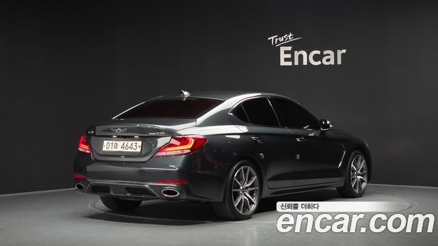 Genesis G70 2.0T AWD Sport Package - фото 1