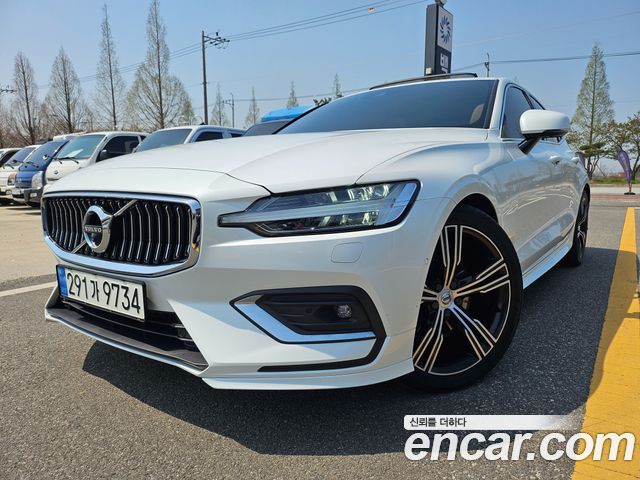 Volvo S60 3-го поколения B5 Inscription - фото 0
