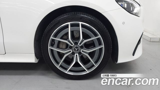 Mercedes-Benz E-Class W213 E300d 4MATIC Coupe - фото 4