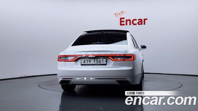 Lincoln Continental 10-го поколения 3.0 AWD - фото 3