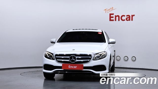 Mercedes-Benz E-Class W213 E220d Avantgarde - фото 2