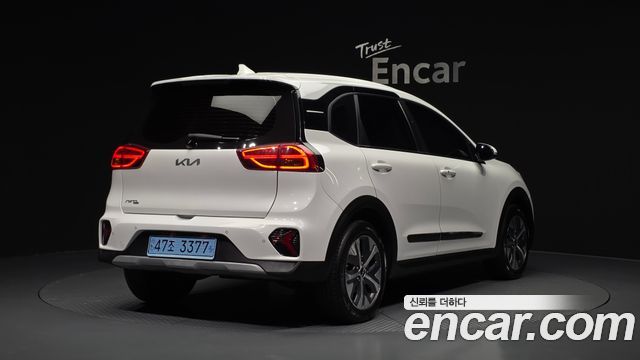 Kia Niro Earth - фото 1