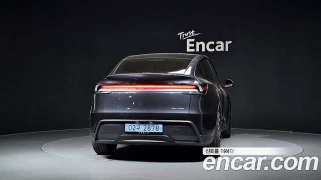 Tesla Model Y Long Range AWD - фото 2