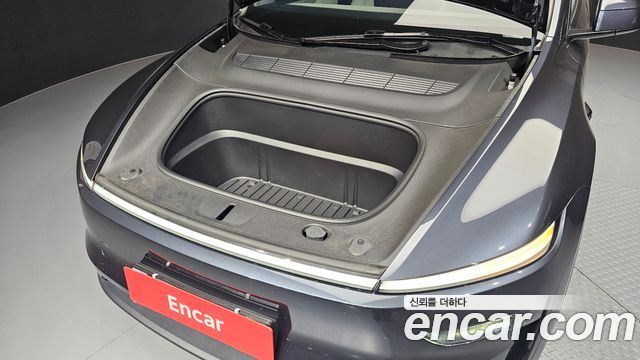 Tesla Model Y Long Range AWD - фото 4
