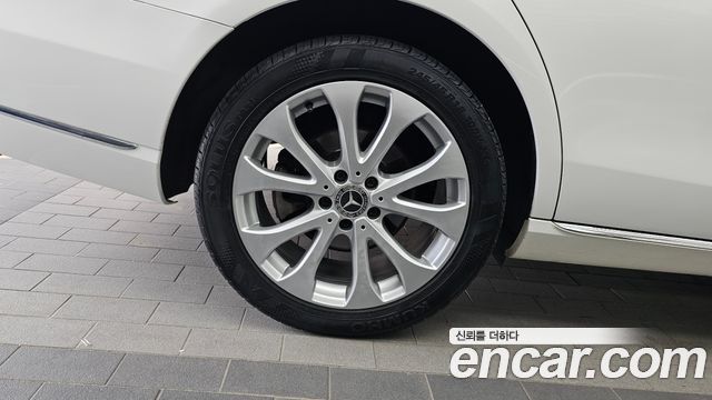 Mercedes-Benz E-Class W213 E220d Exclusive - фото 4