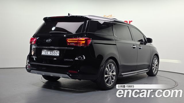 Kia Carnival Новый 9-Seater Noblesse Special - фото 1