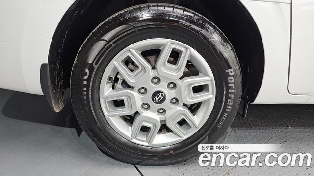 Hyundai Staria Cargo 5-Seater Modern - фото 3