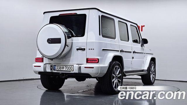 Mercedes-Benz G-Class AMG G63 - фото 1