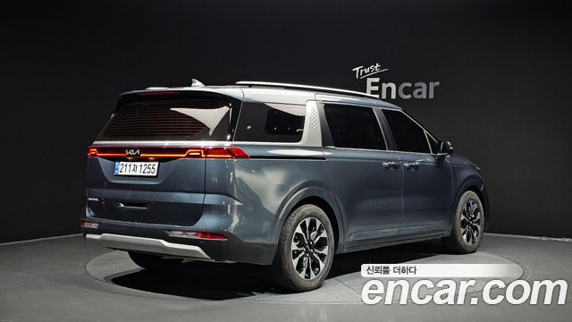 Kia Carnival 4-го поколения 9-Seater Prestige - фото 1