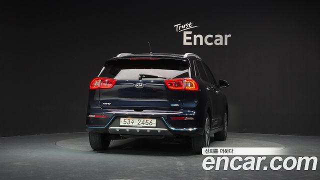 Kia Niro 1.6 Plug-in HEV Prestige - фото 2