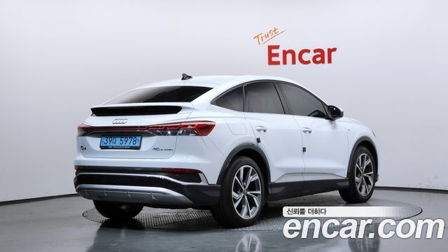 Audi Q4 e-tron F4 40 Premium Sportback - фото 0