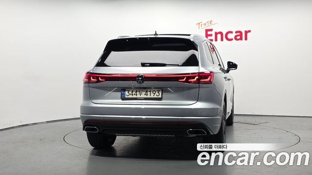 Volkswagen Touareg 3-го поколения 3.0 TDI Prestige - фото 3