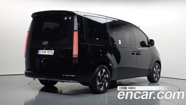 Hyundai Staria Новый HEV 1.6T Lounge 9-Seater Inspiration - фото 1