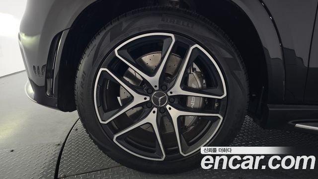 Mercedes-Benz GLE-Class W167 AMG GLE53 4MATIC+ - фото 3