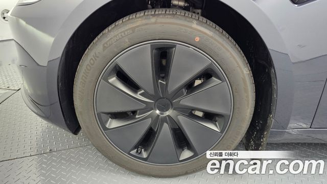 Tesla Model 3 RWD - фото 3