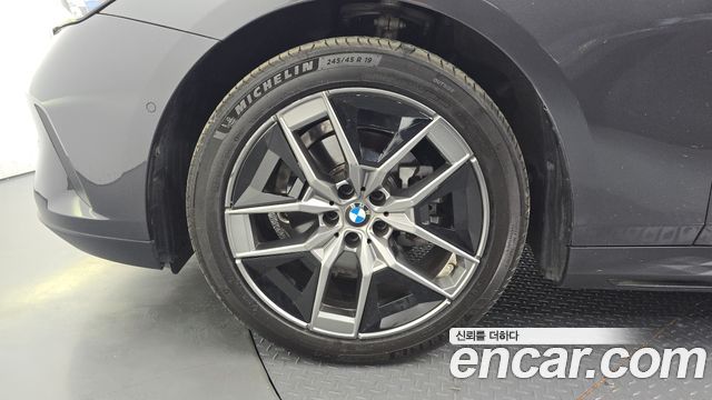 BMW 5-Series G60 520i - фото 3