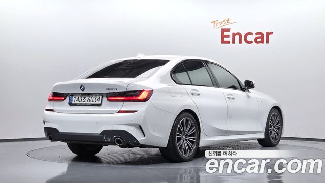BMW 3-Series G20 320i M Sport - фото 0