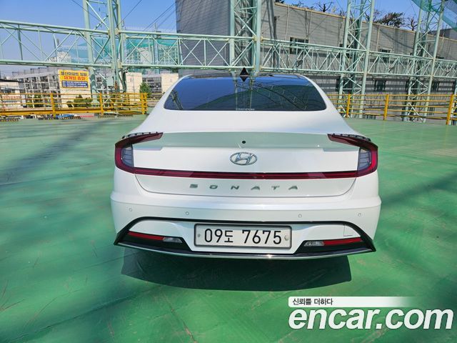 Hyundai Sonata DN8 2.0 Premium Family - фото 3