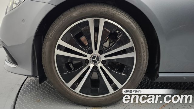 Mercedes-Benz E-Class W213 E250 Avantgarde - фото 4
