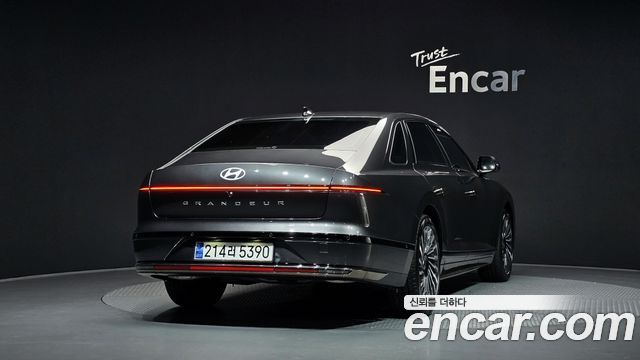 Hyundai Grandeur GN7, гибрид Calligraphy - фото 3