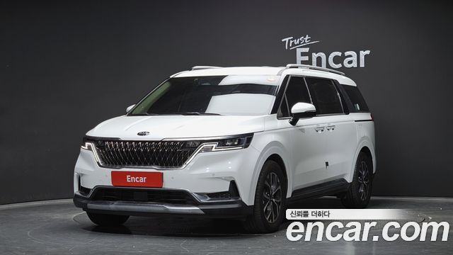 Kia Carnival 4-го поколения 9-Seater Signature - фото 0
